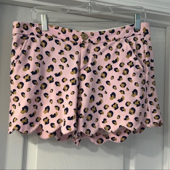 Lilly Pulitzer Pants - Lilly Pulitzer Pink Leopard Print scalloped shorts